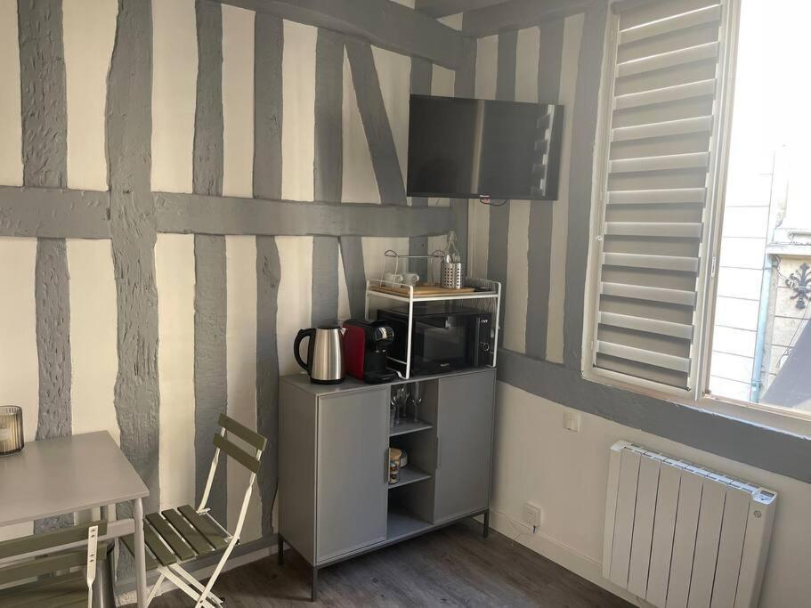 Studio Au Coeur De Ruan Exterior foto